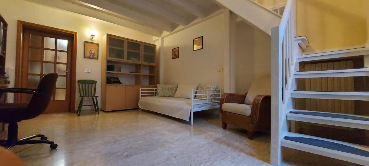 Holiday House Nel Cuore Di 巴里 外观 照片